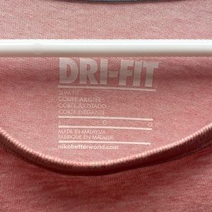 Womens Nike drifit long sleeve tee